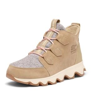Sorel Kinetic Caribou Sneakers in Sandy Tan - New in Box